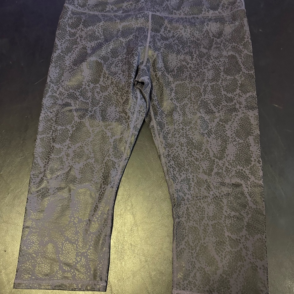 Fabletics Snake Skin Patterned Capri Leggings - image 1